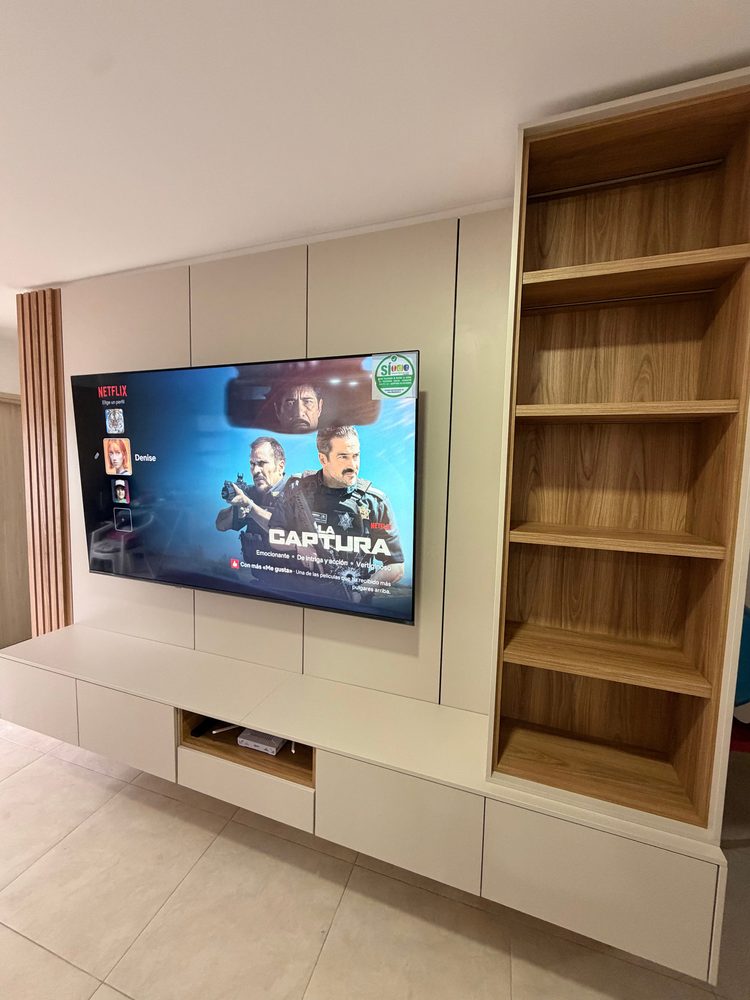 centro de TV Cachas House